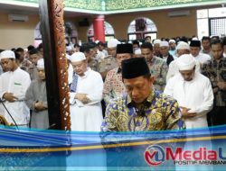 Mendagri Jadi Imam Sholat Jumat di Masjid Cheng Ho Kota Kelahirannya Palembang