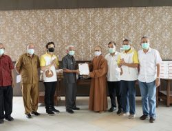 Ketua GT Covid-19 Kab. Asahan Terima Bantuan APD dari Masyarakat Tionghoa Asahan