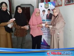 Disdukcapil Dan TP. PKK Kabupaten Asahan Serahkan 1.152 Keping KIA