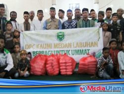 DPC KAUMI Medan Labuhan Bagikan Takjil Berbuka Puasa Kepada Kaum Dhuafa Medan Utara