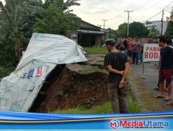 Diguyur Hujan dan Longsor Rubuhkan Satu Warung di Jalan Sei Silau Kisaran