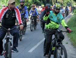 Beri Contoh Perilaku Hidup Sehat, H Surya Bersepeda Santai Bersama Komunitas Sepeda Asahan