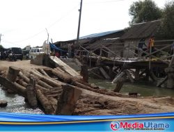 Jembatan di Pagurawan Putus, Roda Perekonomian Lumpuh