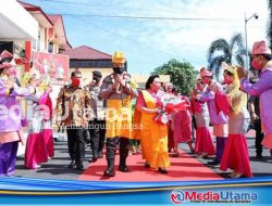 Kunker ke Deli Serdang, Kapolda Sumut dan Ketua Bhayangkari Disambut Tarian Daerah