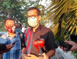 Temui Novel Baswedan, Refly Harun: Jangan sampai Hakim Jadi Pahlawan Enggak Benar