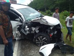 Laka Lantas Toyota Rush VS L 300, 3 Orang Luka-luka