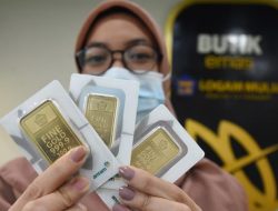 Harga Emas Antam Hari Ini Turun jadi Rp 1.023.000 per Gram