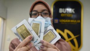 Harga Emas Antam Hari Ini Turun jadi Rp 1.023.000 per Gram