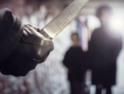Pelaku Penusukan Akui Incar Wartawan Charlie Hebdo