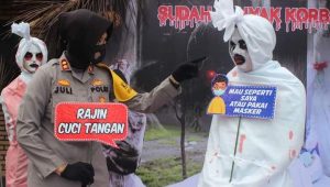 Berikan Efek Jera, Polres Padangsidimpuan Dandani Pelanggar Protokol Kesehatan Jadi Pocong