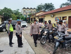 Usai Apel Pagi, Polsek Medan Helvetia Cek Kesiapan Personil dan Randis
