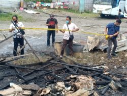 Toko Helm di Jalan Ngumban Surbakti Ludes Terbakar