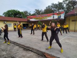 Jaga Kebugaran, Polsek Medan Helvetia Melaksanakan Olahraga Senam Aerobik Bersama