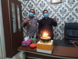 Kapolsek Medan Helvetia Beri Kejutan Hari Ulang Tahun Kepada Orang Terdekatnya