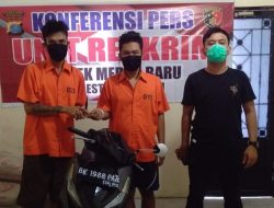 Dua Pelaku Curanmor Diringkus Tekab Polsek Medan Baru di Dalam Warnet 