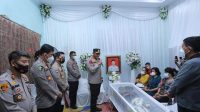 Kapolda Sumut Melayat ke Rumah Duka Kompol Anumerta Horas Saragih KPLB