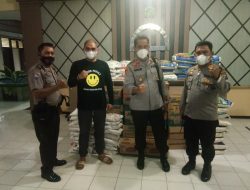 Polsek Delitua Berikan Bantuan Sembako ke warga Medan Johor yang Terdampak Banjir