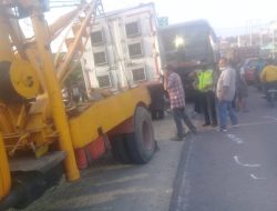 Tabrakan Beruntun di Depan Pengadilan Negeri Kisaran, Bus PT Rapi Hajar 4 Kenderaan Lainnya 