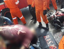Diseruduk Truk, Pengendara Sepeda Motor Tewas Ditempat