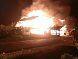 2 RUMAH KEBAKARAN, SATU ORANG TEWAS TERPANGGANG
