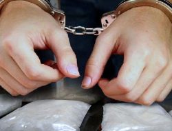 POLISI GEREBEK TEMPAT KARAOKE DI MEDAN, 8 ORANG POSITIF NARKOBA