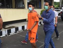 ANIAYA ANGGOTA TNI PAKAI PISAU CUTTER, PEMUDA MABUK DITANGKAP