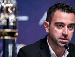 JADI PELATIH BARCELONA, XAVI BERNIAT BANTU DEMBELE BANGKIT