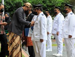 WALI KOTA MEDAN LANTIK 77 PEJABAT ADMINISTRATOR DAN PEJABAT PENGAWAS DI LINGKUNGAN PEMKO MEDAN
