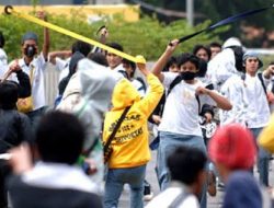 NASIB NAHAS REMAJA DI CENGKARENG, JADI KORBAN SALAH SASARAN TAWURAN, TEWAS DIBACOK DI KEPALA