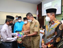 BUKU ” PESONA ORANG TERNAMA ” DIHARAPKAN MUSA RAJEKSHAH JADI SUMBER EDUKASI GENERASI PENERUS