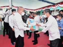 KUNJUNGI NIAS BERSAMA PANGDAM DAN KAPOLDA GUBERNUR EDY RAHMAYADI DORONG KEPALA DAERAH PERCEPAT VAKSINASI COVID-19