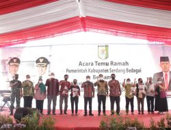 BUPATI DAN WAKIL BUPATI SERGAI TEMURAMAH DENGAN GURU SEKOLAH MINGGU DAN PIMPINAN GEREJA