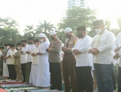 Gubernur Edy Rahmayadi dan Wagub Musa Rajekshah Salat Idulfitri di Lapangan Merdeka Medan