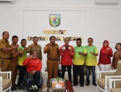 Darma Wijaya Berikan Bonus Rp.50 Juta Kepada Atlet NPC Peraih Emas di APG XI 2022 Solo