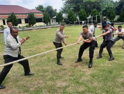Tim Gabungan Staf Polres  Sergai Juara I Tarik Tambang