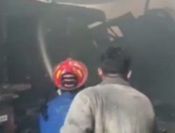 Gudang Elektronik di Percut Sei Tuan Terbakar