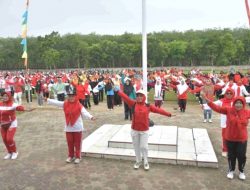 Menyambut HUT ke 77 Kemerdekaan RI, Ribuan Warga Dolok Masihul Ikuti Jalan Santai dan Senam Massal
