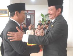 Khenoki Waruwu Lantik Sozisokhi Hia sebagai Pj Sekda Nias Barat
