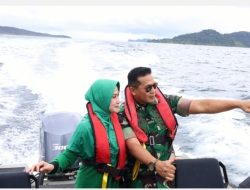 Terobos Ombak Naik Speedboad, Danrem 023/KS Bakti Sosial ke Pulau Terpencil