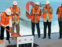 Letakkan Batu Pertama Pembangunan PT SDOSMR, Zonny Waldi : Utamakan Tenaga Kerja Warga Setempat