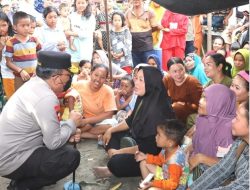 Tinjau Korban Banjir di Batubara, Kapolda Sumut Pastikan Kebutuhan Warga Tersedia