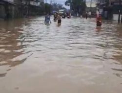 Hujan Deras Mengguyur, Medan ‘Dikepung’ Banjir, Transportasi Lumpuh