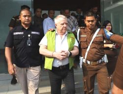 Tim Penyidik JAM PIDMIL Tahan 4 Orang Tersangka terkait Kasus Pengadaan Satelit Bujur Timur