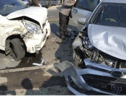 Kecelakaan di Jalan Medan Pematangsiantar, 2 Mobil Ringsek
