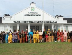 Jajaran Pemkab Sergai Peringati Harkitnas dengan  Mengenakan Pakaian Adat