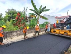 Sepanjang 1 Kilometer Jalan Eka Suka Medan Johor Diaspal