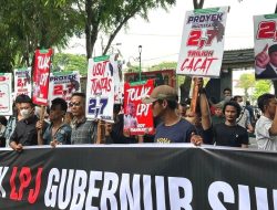Tolak LPj APBD Sumut TA 2022, Aliansi Mahasiswa dan Gemasu Gelar Aksi di DPRD SU