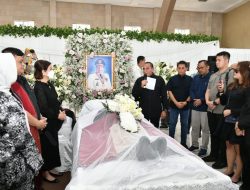 Melayat Alm Rudolf Pardede, Edy Rahmayadi Ucapkan Duka Mendalam