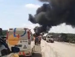 Mobil Pikap Terbakar di Ruas Tol Perbaungan, Terjadi Kemacetan Panjang