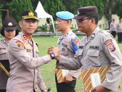 Kapolres Sergai Beri Penghargaan kepada Personel Berprestasi